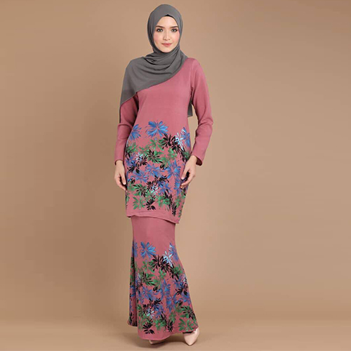Inspirasi modis pembahasan baju kurung tentang  26+ Baju Kurung Wanita Melayu, Yang Populer!